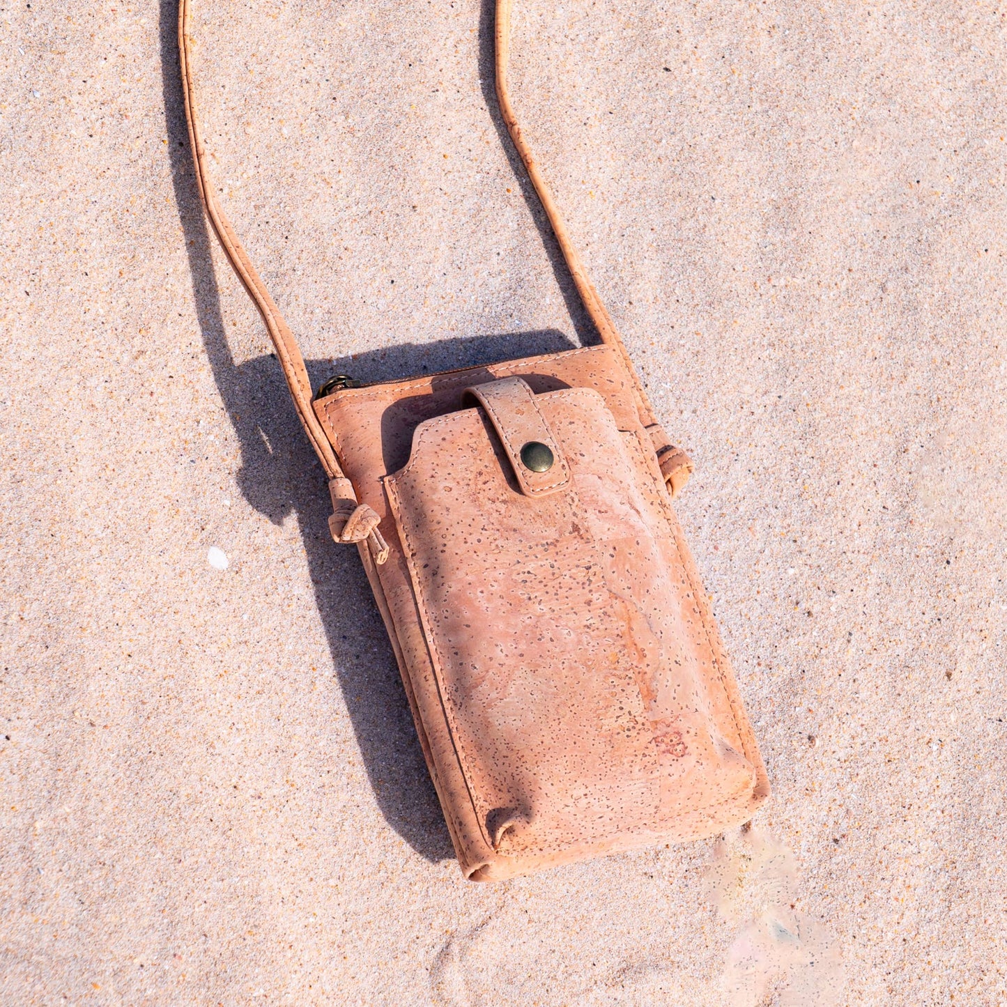 Kork Handytasche Nyra